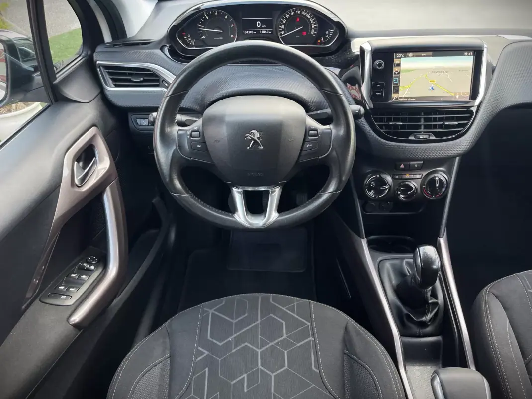 Peugeot 2008 2016 - 10990 EUR, 184350 km - 184350km - foto 9 de 19