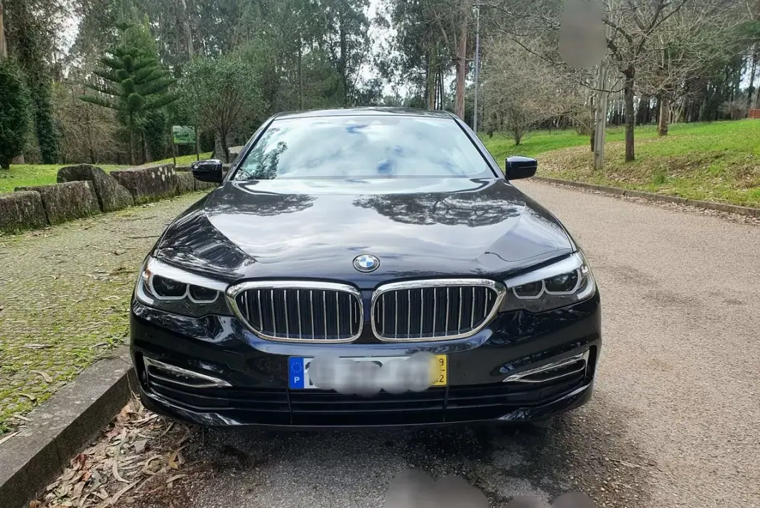 BMW 530e 2019 - 31990 EUR, 7558 km - AUTO.MOTO.pt - 7558km - foto 13 de 27
