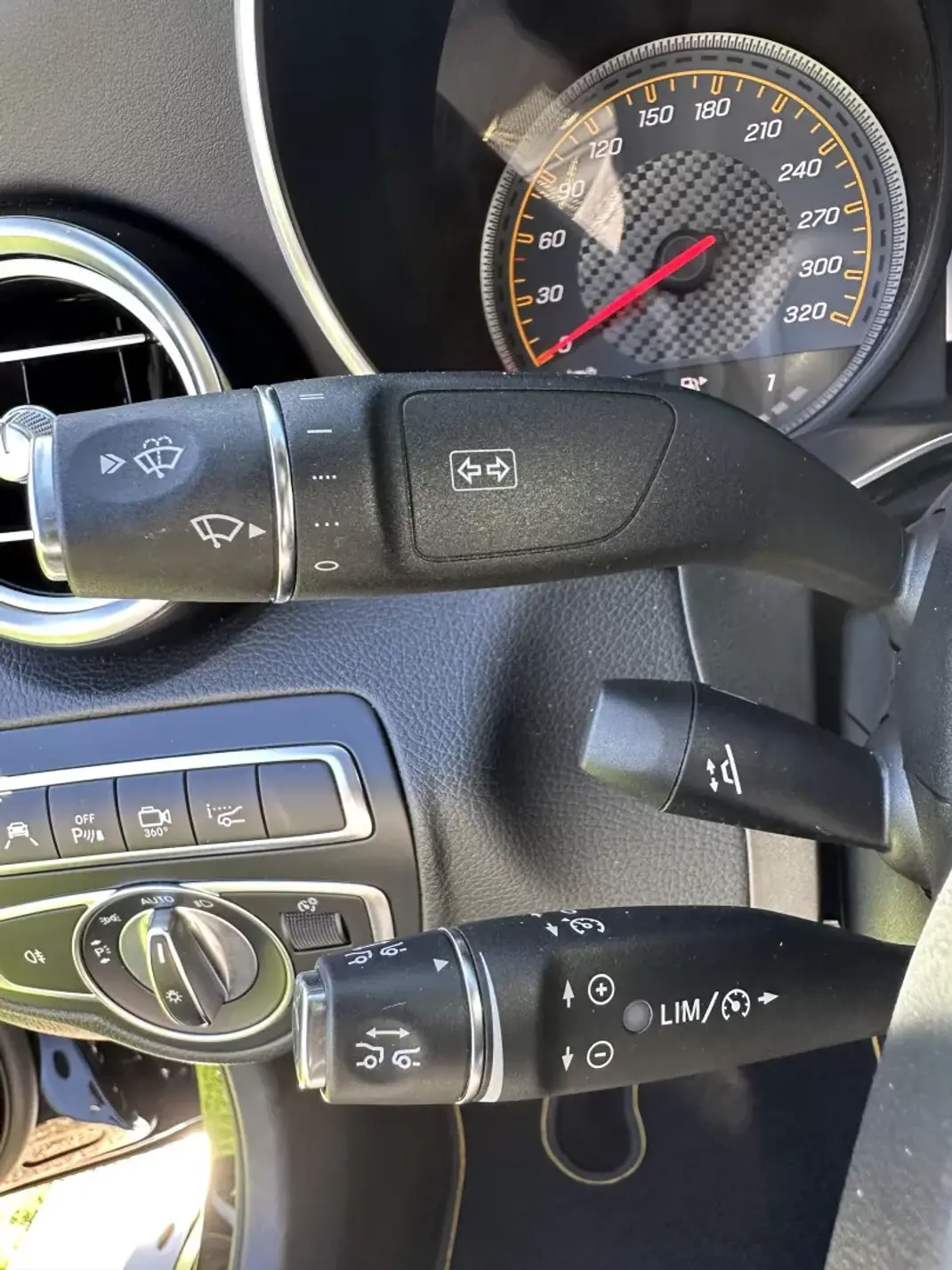 Mercedes-Benz GLC 63 AMG 2018 - 75000 EUR, 100000 km - 100000km - foto 56 de 93