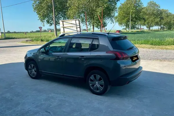 Peugeot 2008 2018 - 9750 EUR, 85023 km - AUTO.MOTO.pt - 85023km - foto 4 de 9