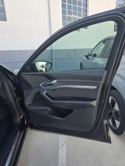 Audi e-tron 2022 - 38500 EUR, 49000 km - AUTO.MOTO.pt - 49000km - foto 12 de 15