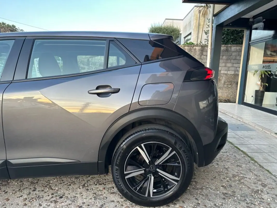 Peugeot 2008 2021 - 16500 EUR, 158900 km - AUTO.MOTO.pt - 158900km - foto 6 de 52
