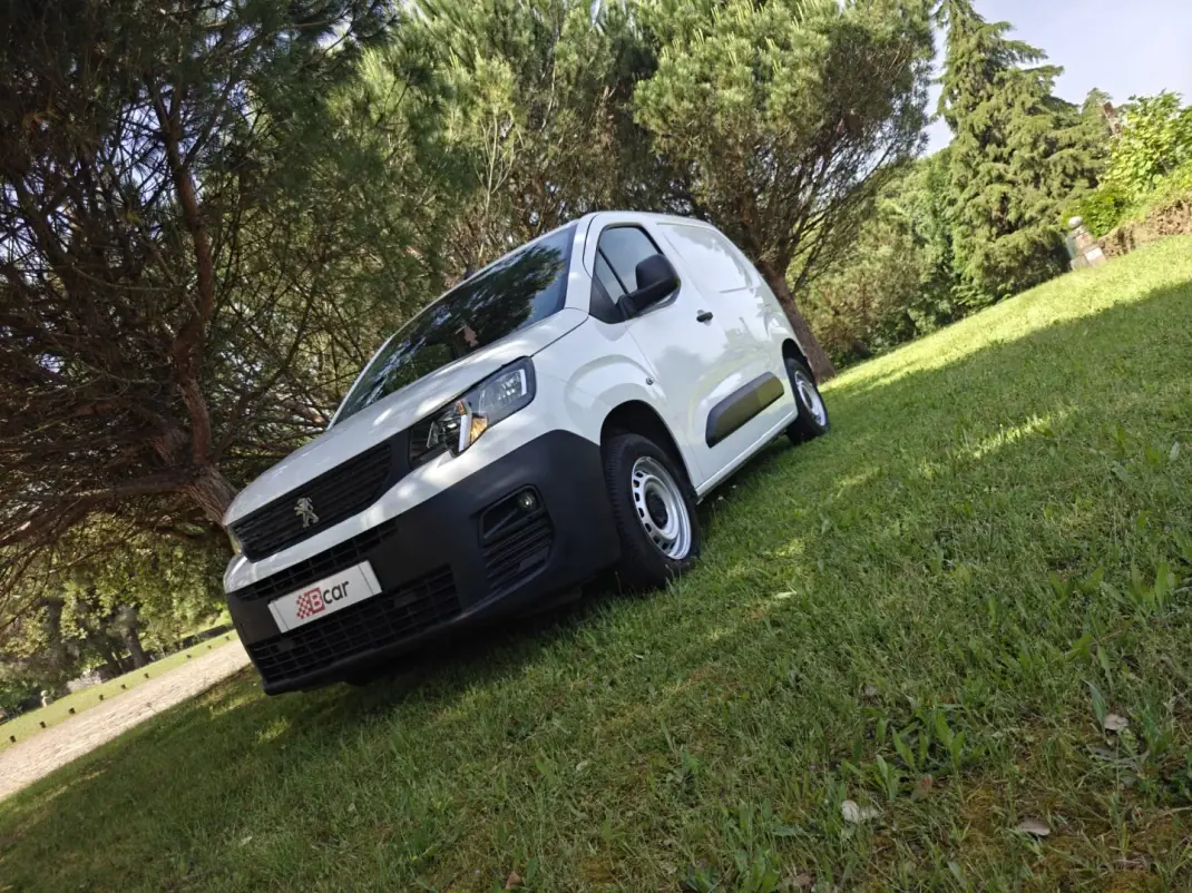 Peugeot PARTNER GIRAFON 2021 - 12900 EUR, 104300 km - AUTO.MOTO.pt - 104300km - foto 7 de 31