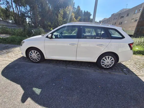 Skoda FABIA COMBI 2016 — foto 3 de 6