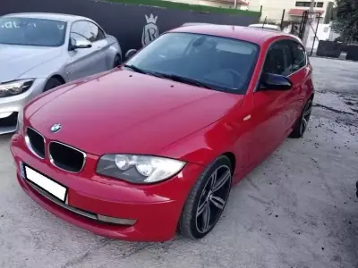 BMW 123 2009 - 220000km