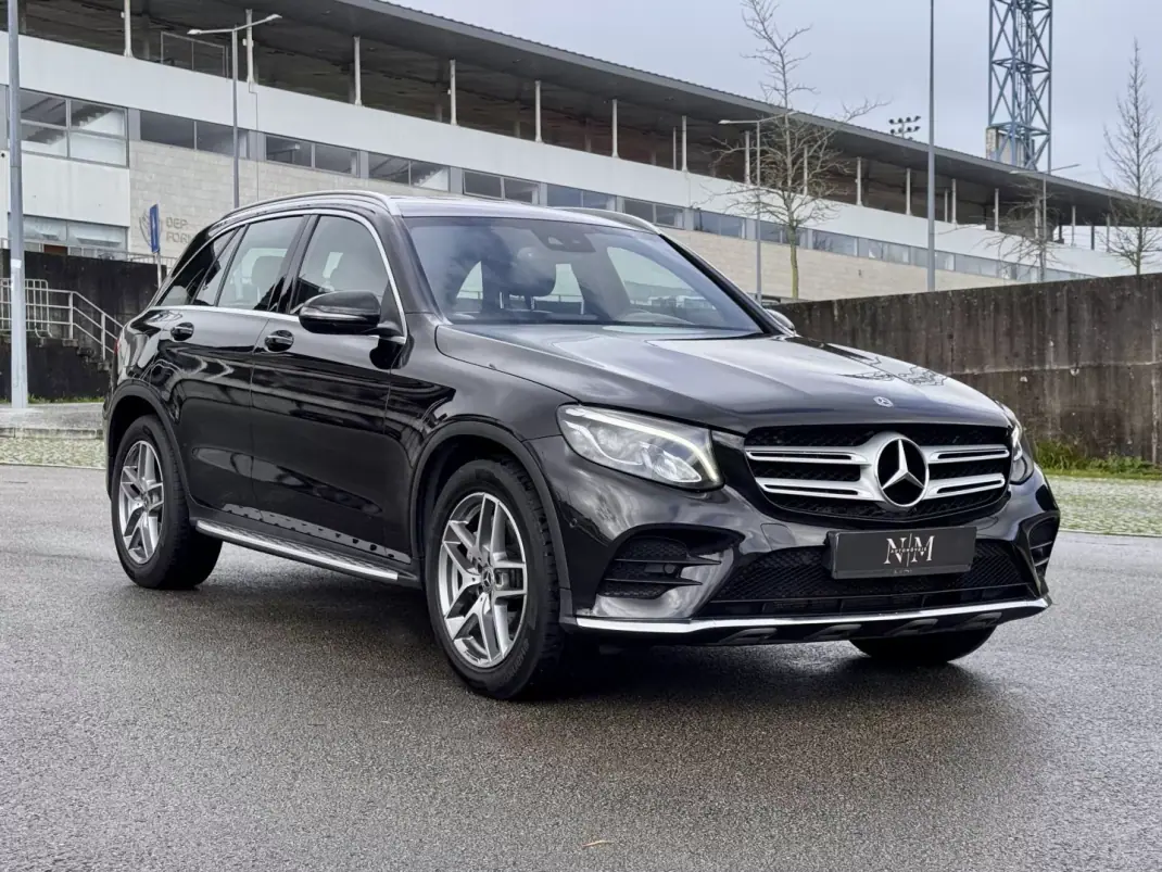 Mercedes-Benz GLC 250 2018 - 34990 EUR, 175000 km - AUTO.MOTO.pt - 175000km - foto 8 de 33