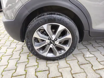 Kia Stonic 2019 - 15900 EUR, 32000 km - AUTO.MOTO.pt - 32000km - foto 6 de 15