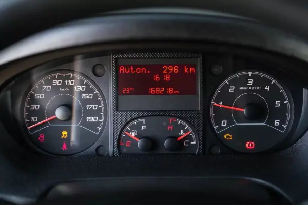 Citroën JUMPER 2.0 Blue Hdi L 2 H 2 2018 - 16800 EUR, 168000 km - AUTO.MOTO.pt - 168000km - foto 15 de 19