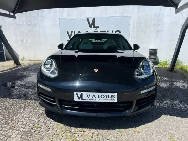 Porsche Panamera 2014 - 46000 EUR, 136900 km - AUTO.MOTO.pt - 136900km - foto 6 de 19