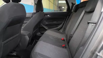 Peugeot 308 SW 2018 - 10800 EUR, 175000 km - AUTO.MOTO.pt - 175000km - foto 14 de 16