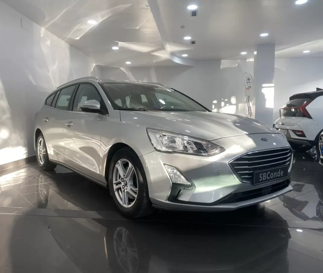 Ford Focus SW 2019 - 12600 EUR, 156868 km - AUTO.MOTO.pt - 156868km - foto 1 de 34