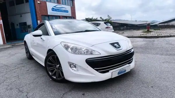Peugeot RCZ 2011 - 10900 EUR, 158000 km - AUTO.MOTO.pt - 158000km - foto 6 de 19