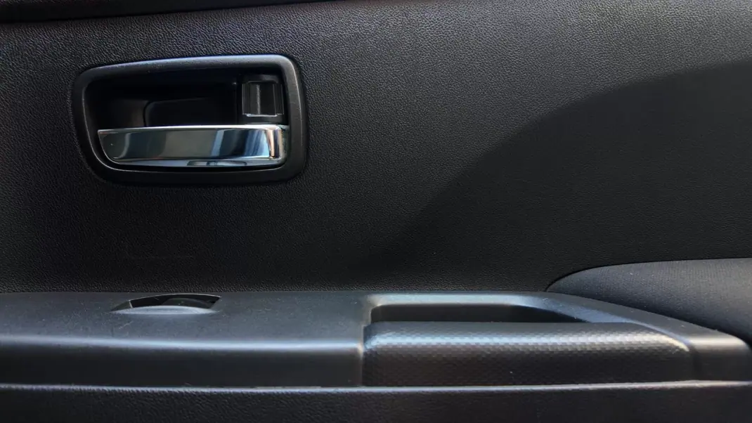 Mitsubishi ASX 2014 - 12500 EUR, 246233 km - AUTO.MOTO.pt - 246233km - foto 16 de 19