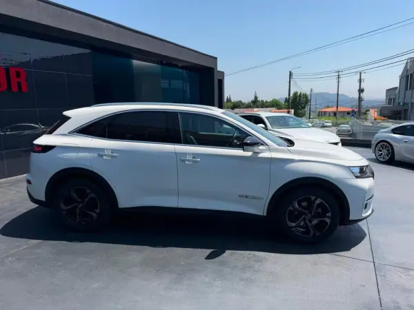 DS DS7 2019 - 22700 EUR, 141000 km - AUTO.MOTO.pt - 141000km - foto 3 de 12