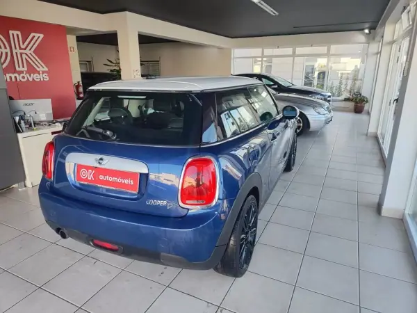 MINI Cooper 2014 - 11100 EUR, 166000 km - AUTO.MOTO.pt - 166000km - foto 10 de 37