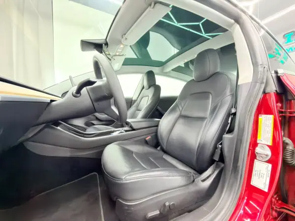 Tesla Model 3 2019 - 19250 EUR, 158000 km - AUTO.MOTO.pt - 158000km - foto 21 de 23