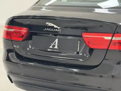 Jaguar XE 2016 - 15990 EUR, 184000 km - AUTO.MOTO.pt - 184000km - foto 12 de 26