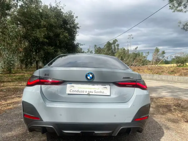 BMW i4 2023 - 41750 EUR, 74000 km - AUTO.MOTO.pt - 74000km - foto 68 de 86