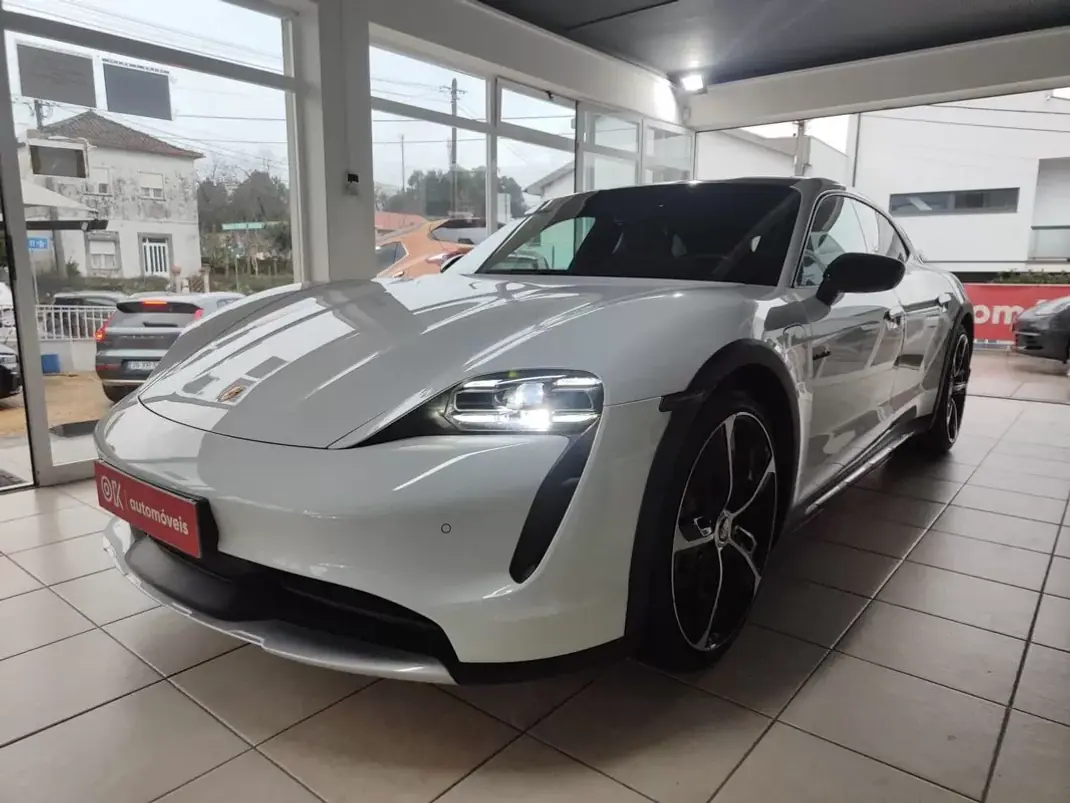 Porsche Taycan Cross Turismo 2022 - 65750 EUR, 55800 km - AUTO.MOTO.pt - 55800km - foto 5 de 40