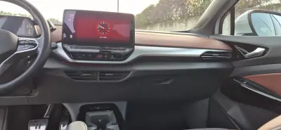 Volkswagen ID.5 2023 - 35750 EUR, 57000 km - AUTO.MOTO.pt - 57000km - foto 11 de 28