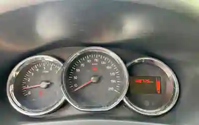 Dacia Sandero 2013 - 7490 EUR, 189000 km - AUTO.MOTO.pt - 189000km - foto 6 de 13
