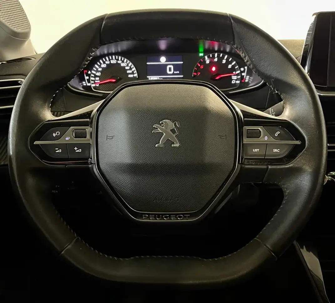 Peugeot 208 2022 - 13450 EUR, 145000 km - AUTO.MOTO.pt - 145000km - foto 10 de 29