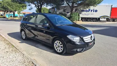 Mercedes-Benz B 180 2014 - 13890 EUR, 141469 km - AUTO.MOTO.pt - 141469km - foto 15 de 43