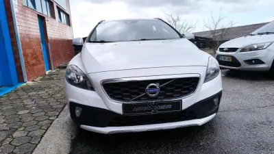 Volvo V40 2014 - 11900 EUR, 205000 km - AUTO.MOTO.pt - 205000km - foto 15 de 20