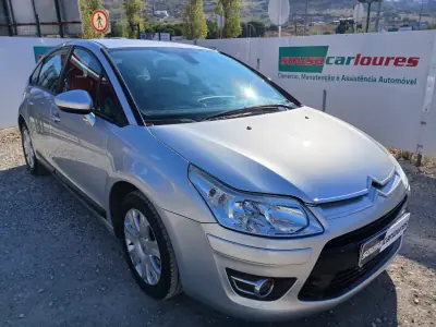 Citroën C4 2010 — photo 5 of 27