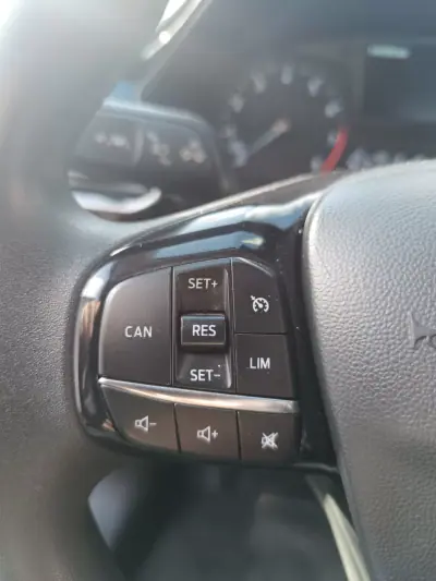 Ford Fiesta 2018 - 9900 EUR, 149596 km - AUTO.MOTO.pt - 149596km - foto 13 de 28