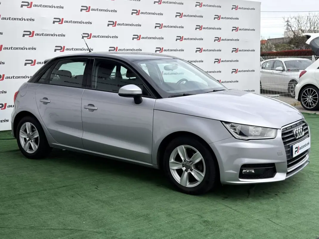 Audi A1 Sportback 2015 - 13990 EUR, 101817 km - AUTO.MOTO.pt - 101817km - foto 5 de 10
