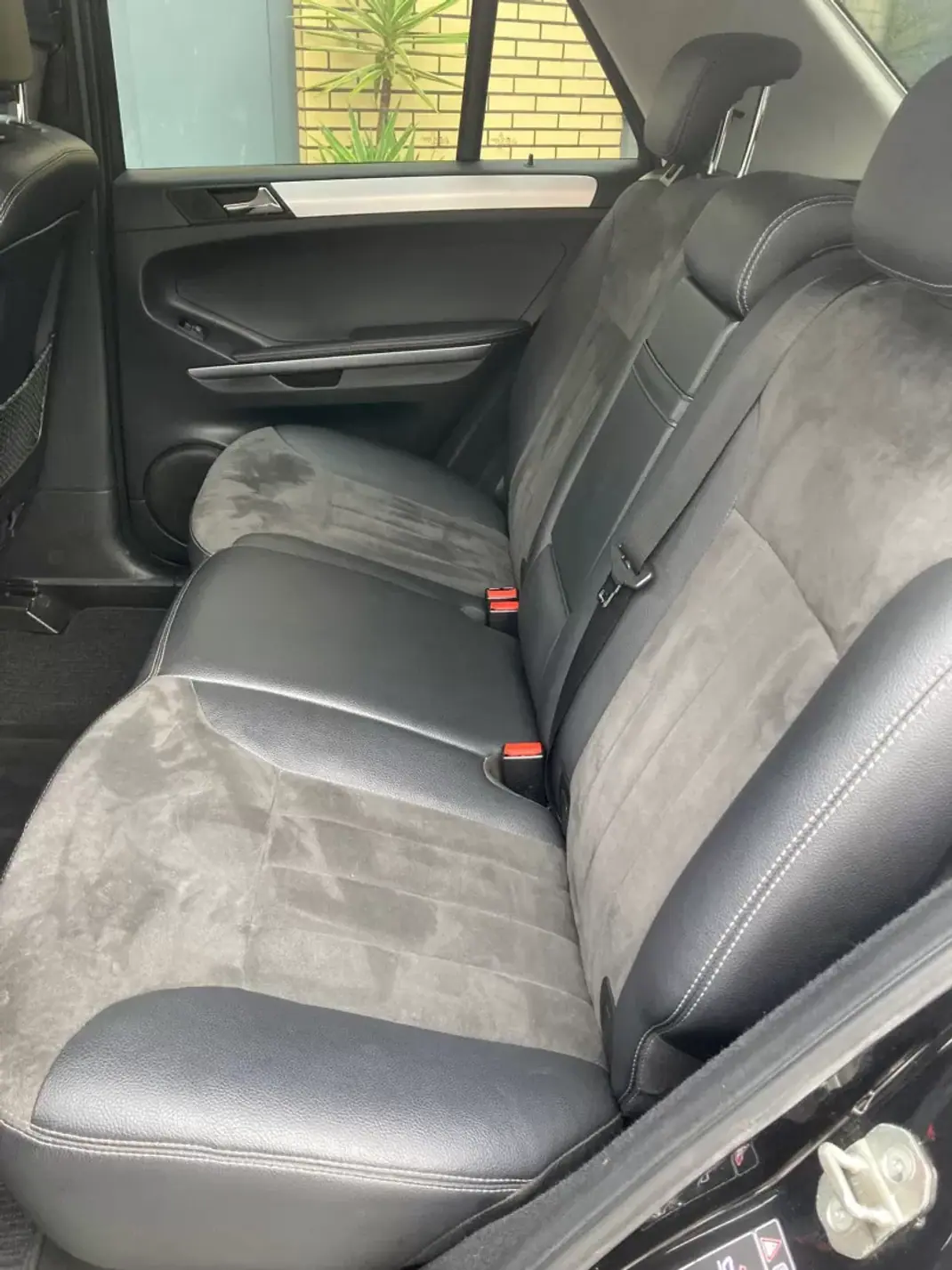 Mercedes-Benz ML 320 2006 - 16890 EUR, 170000 km - AUTO.MOTO.pt - 170000km - foto 14 de 20