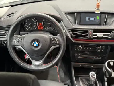 BMW X1 2015 - 16490 EUR, 255000 km - AUTO.MOTO.pt - 255000km - foto 21 de 31