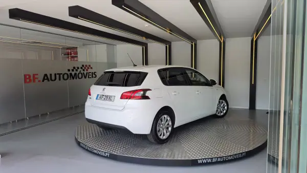 Peugeot 308 2021 - 9500 EUR, 224621 km - 224621km - foto 4 de 59