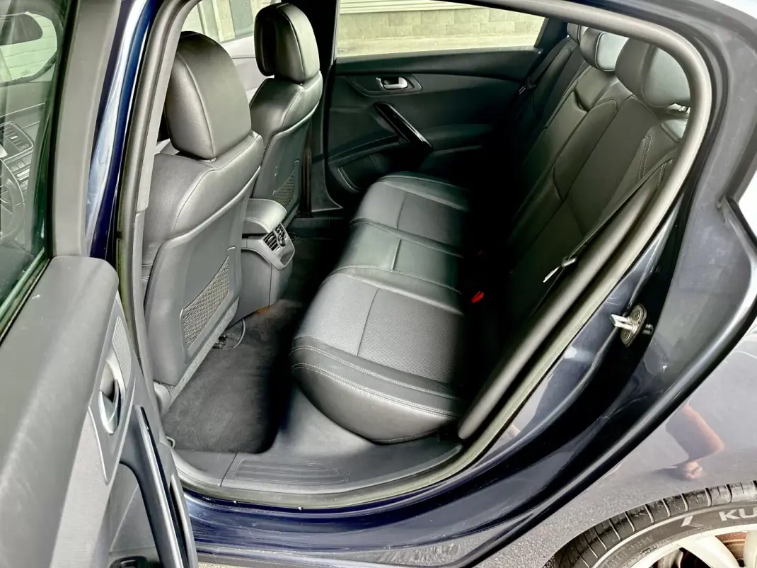 Peugeot 508 2012 - 9965 EUR, 221000 km - 221000km - foto 11 de 32