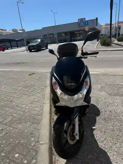 Honda PCX 125 2013 - 1750 EUR, 21000 km - foto 3 de 5