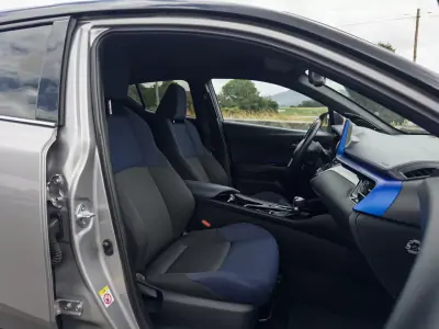 Toyota C-HR 2018 - 21990 EUR, 100000 km - AUTO.MOTO.pt - 100000km - foto 45 de 45