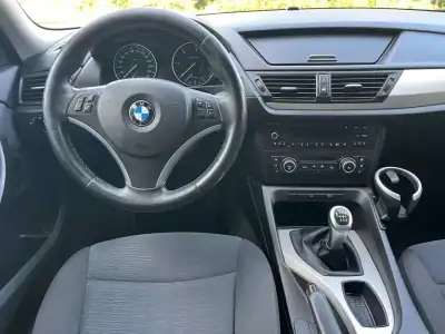 BMW X1 2011 - 12900 EUR, 292000 km - AUTO.MOTO.pt - 292000km - foto 10 de 13