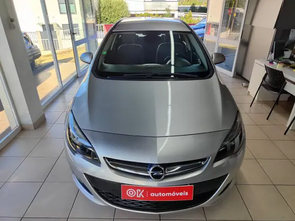 Opel Astra Sports Tourer 2015 - 8350 EUR, 208000 km - AUTO.MOTO.pt - 208000km - foto 4 de 33