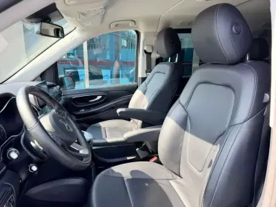 Mercedes-Benz V 250 2021 - 55500 EUR, 120000 km - AUTO.MOTO.pt - 120000km - foto 10 de 13