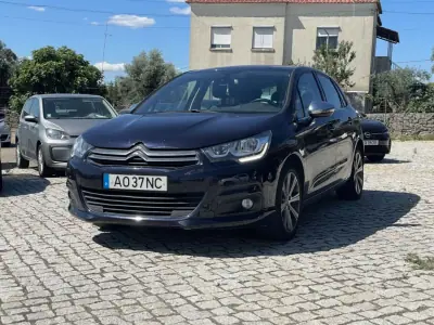 Citroën C4 2015 - 10450 EUR, 116201 km - AUTO.MOTO.pt - 116201km - foto 2 de 8
