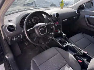 Audi A3 Sportback 2009 - 6500 EUR, 330000 km - AUTO.MOTO.pt - 330000km - foto 12 de 35