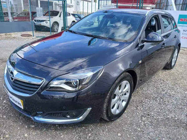 Opel Insignia Sports Tourer 2015 — foto 3 de 26