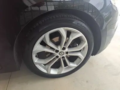 Renault Scénic 2017 - 9980 EUR, 262136 km - AUTO.MOTO.pt - 262136km - foto 4 de 39