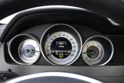 Mercedes-Benz C 220 2012 - 15990 EUR, 216000 km - AUTO.MOTO.pt - 216000km - foto 18 de 45