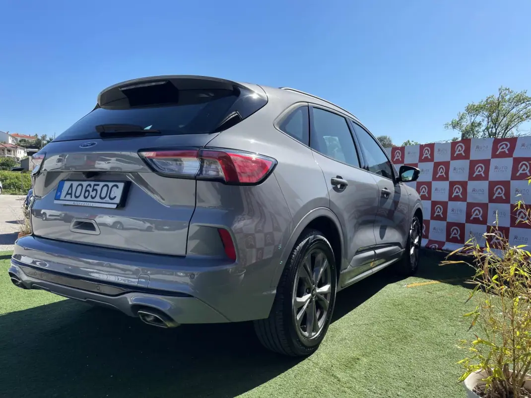 Ford Kuga 2022 - 17990 EUR, 85480 km - AUTO.MOTO.pt - 85480km - foto 3 de 22