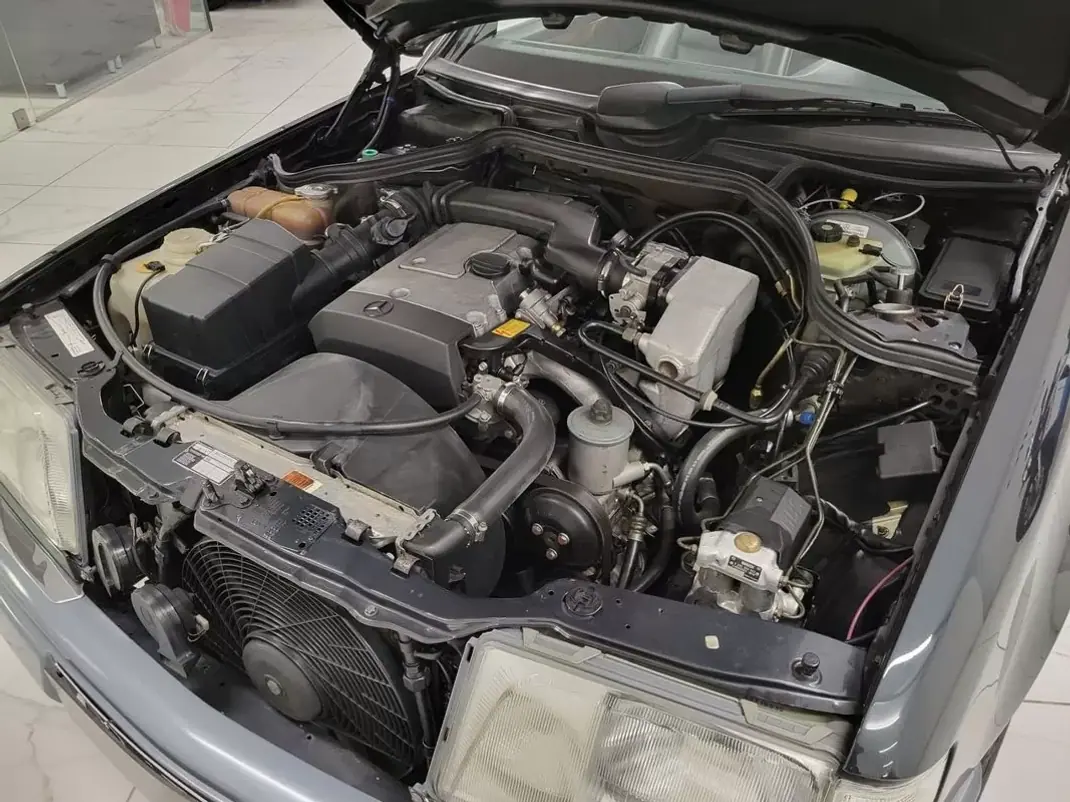 Mercedes-Benz E 220 1995 - 20500 EUR, 210000 km - 210000km - foto 45 de 46