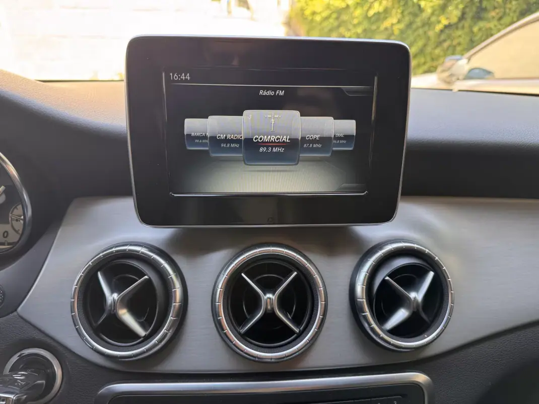 Mercedes-Benz CLA 180 2016 - 18900 EUR, 148405 km - AUTO.MOTO.pt - 148405km - foto 18 de 26