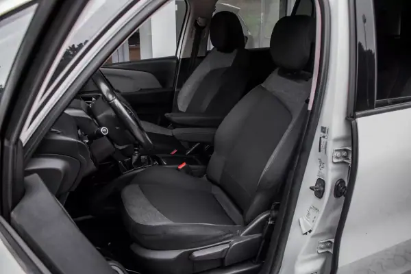 Citroën Grand C4 Spacetourer 2018 - 9900 EUR, 367153 km - AUTO.MOTO.pt - 367153km - foto 23 de 37