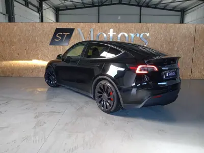 Tesla Model Y 2022 - 37500 EUR, 92000 km - AUTO.MOTO.pt - 92000km - foto 6 de 20